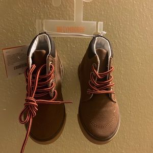 Toddlers Dress Boots ! SIZE 7 NEVER BEEN USED